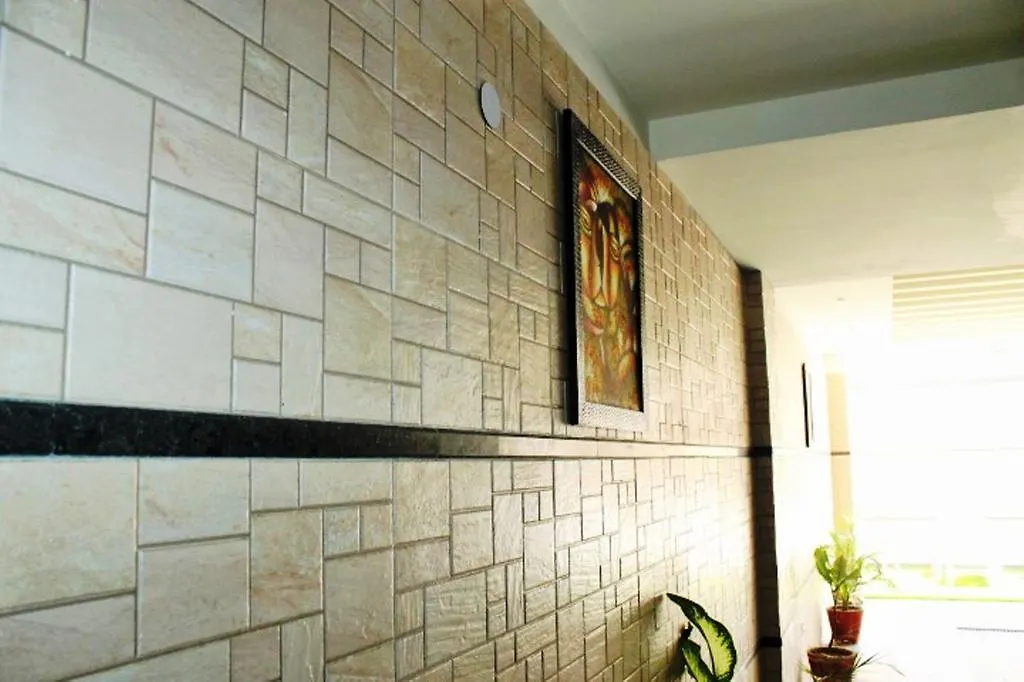 Hotel The Raj Vilas Agra