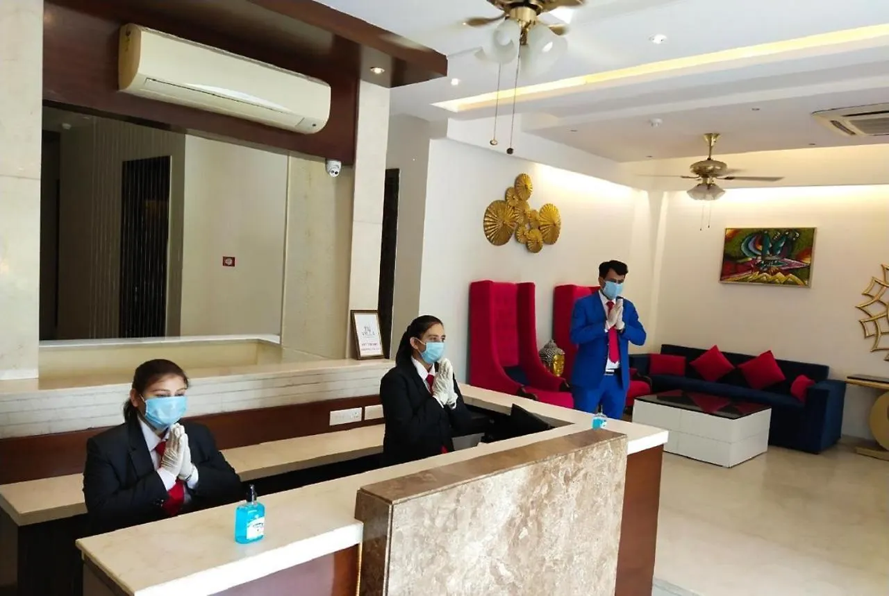 Hotel The Raj Vilas Agra