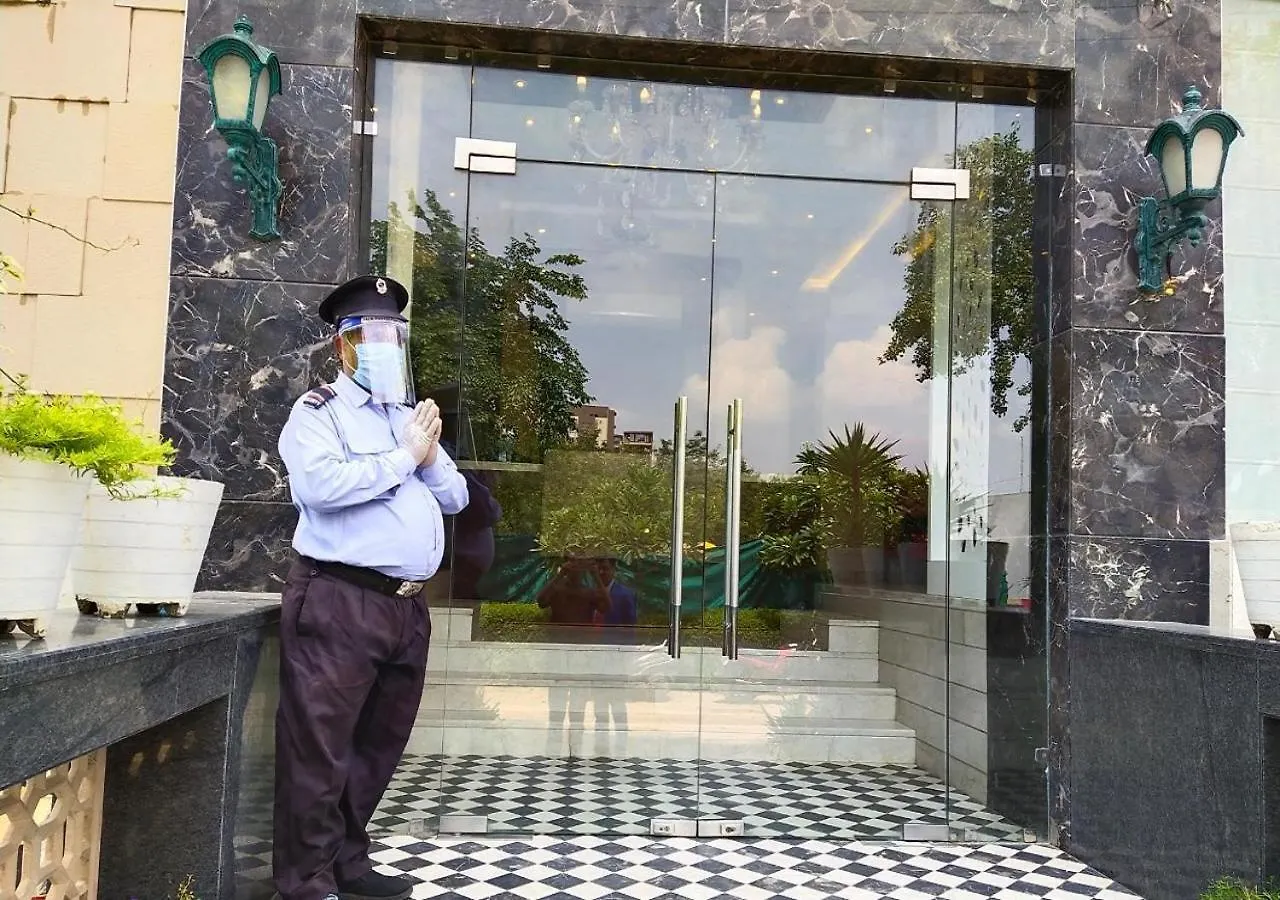 *** Hotel The Raj Vilas Agra  India