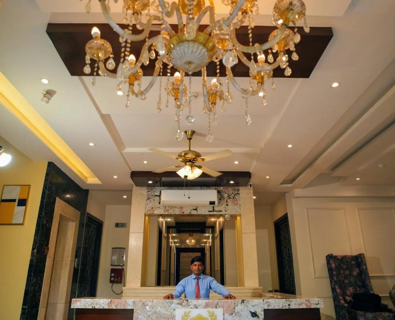 Hotel The Raj Vilas Agra