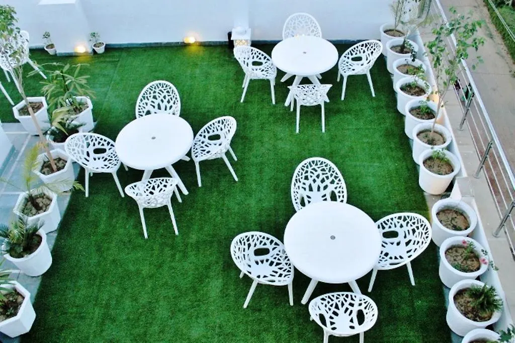 *** Hotel The Raj Vilas Agra  India