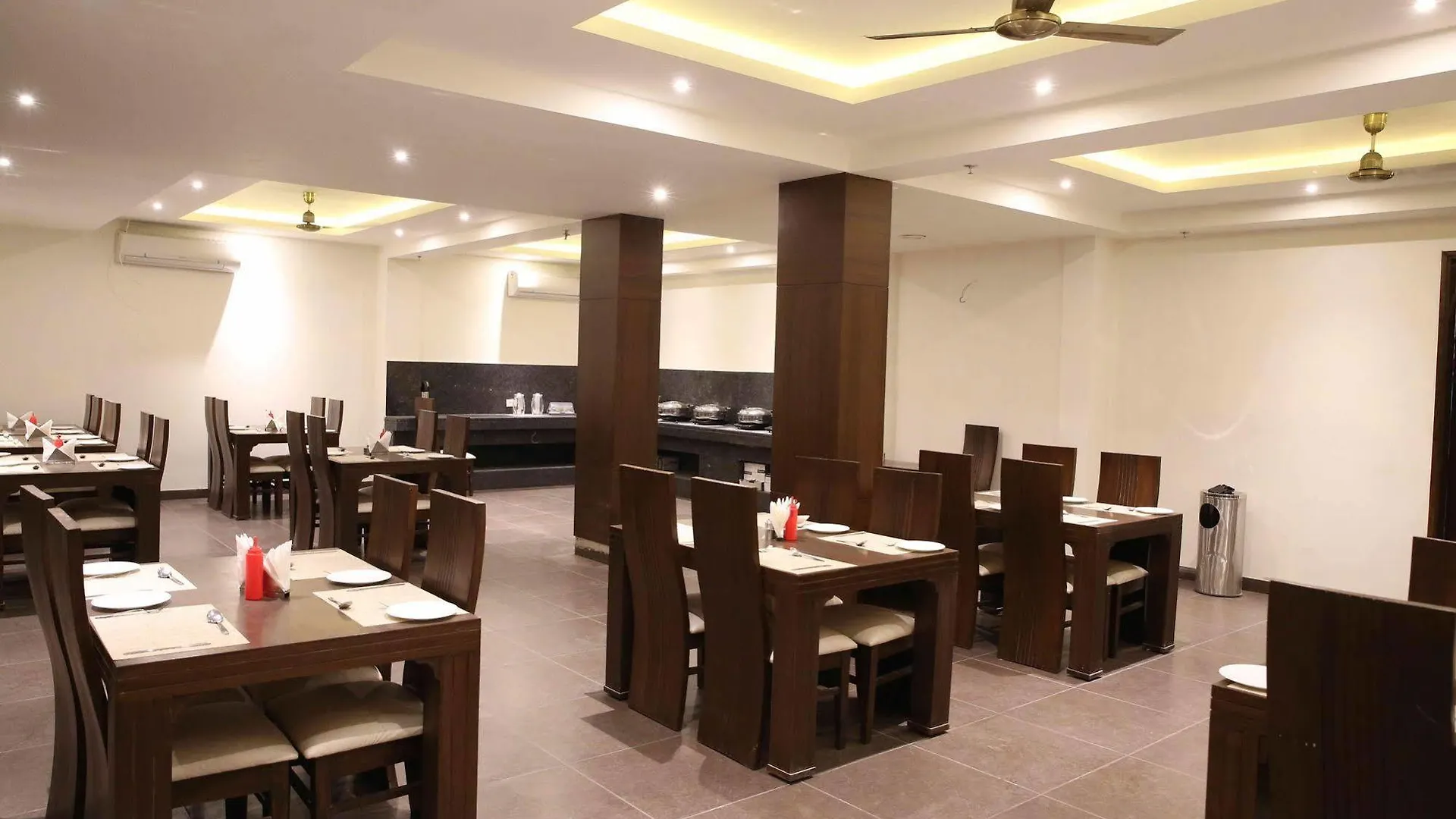 The Raj Vilas Agra  3*, Agra (Uttar Pradesh) India