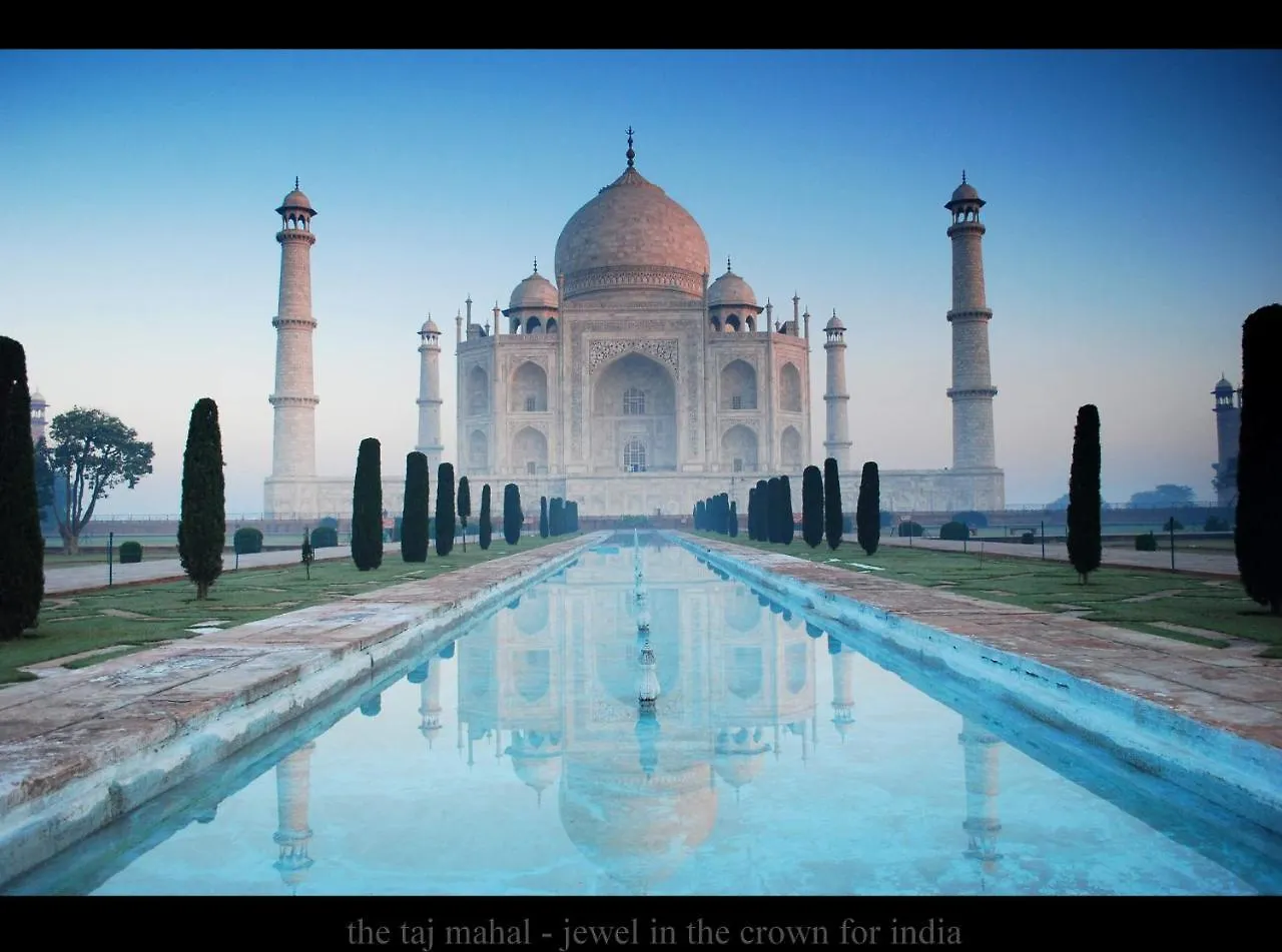 *** Hotel The Raj Vilas Agra  India